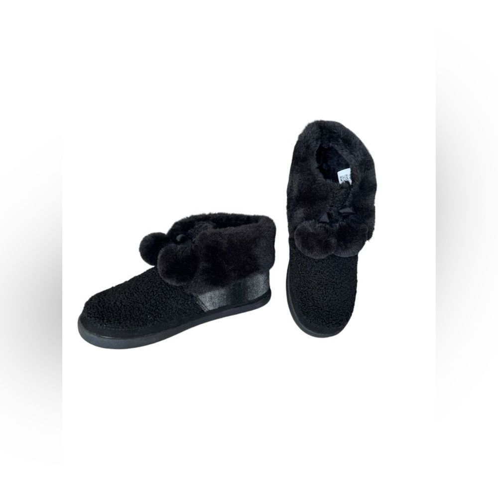 Tom’s New Woman’s Celeste Black Faux Shearling Plaid Ankle Boots Woman’s Size 6